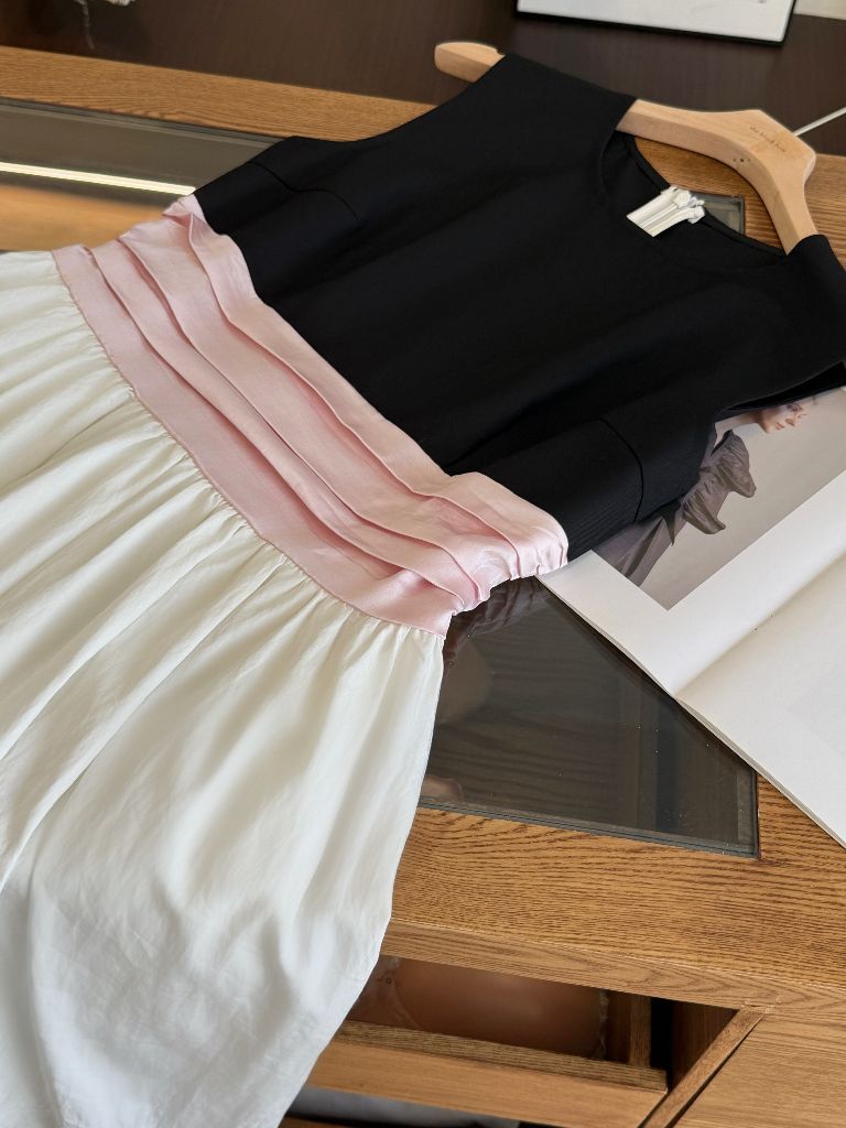 Varya Color Contrast Prom Dress