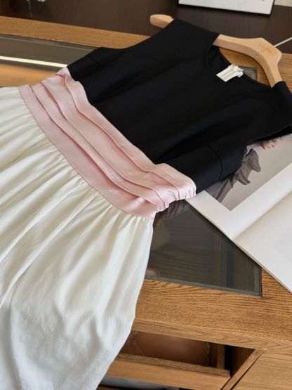 Varya Color Contrast Prom Dress