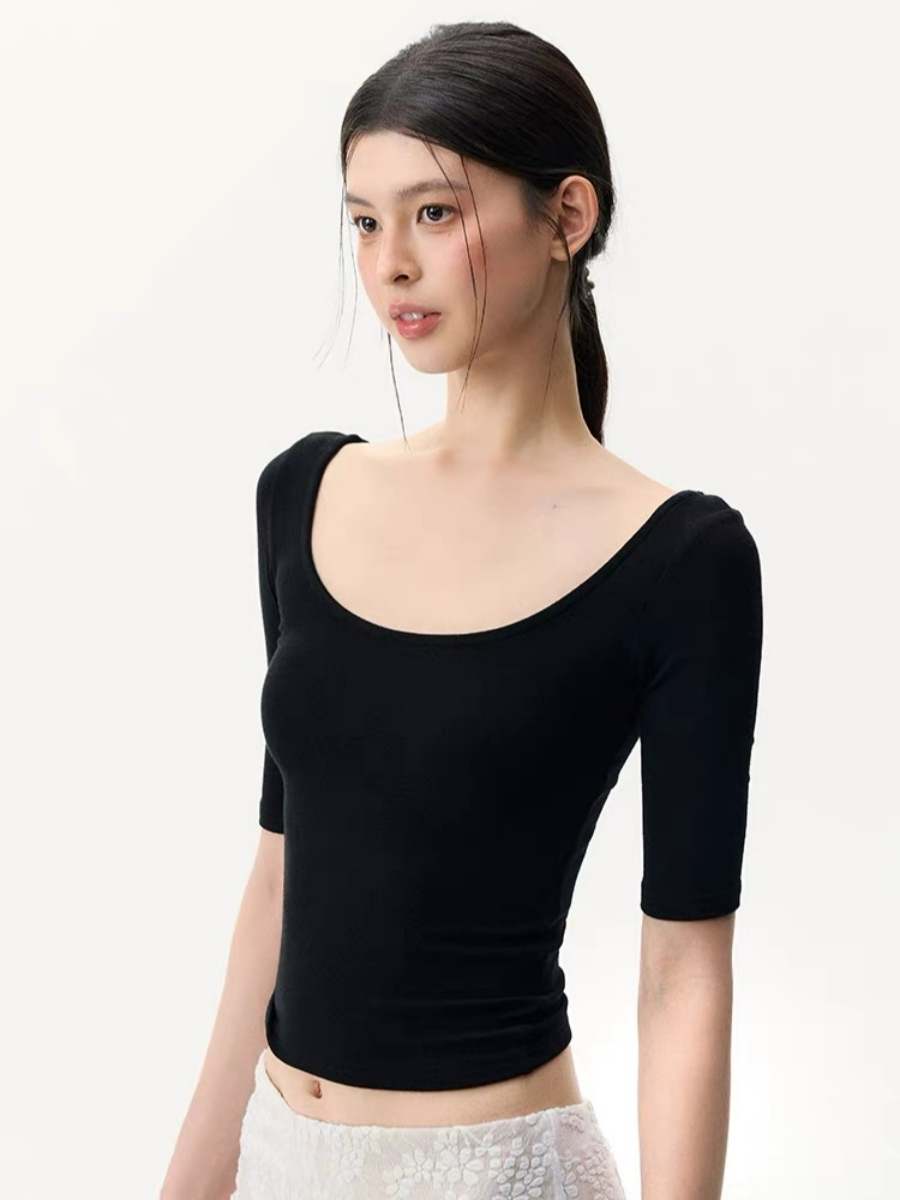 Leng U-Collar Mid Sleeve Top