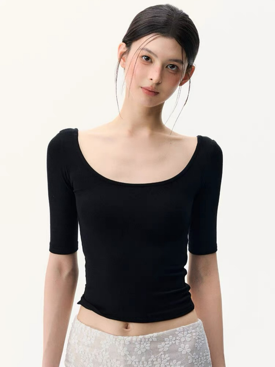 Leng U-Collar Mid Sleeve Top