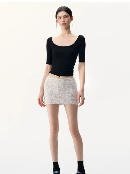 Leng U-Collar Mid Sleeve Top