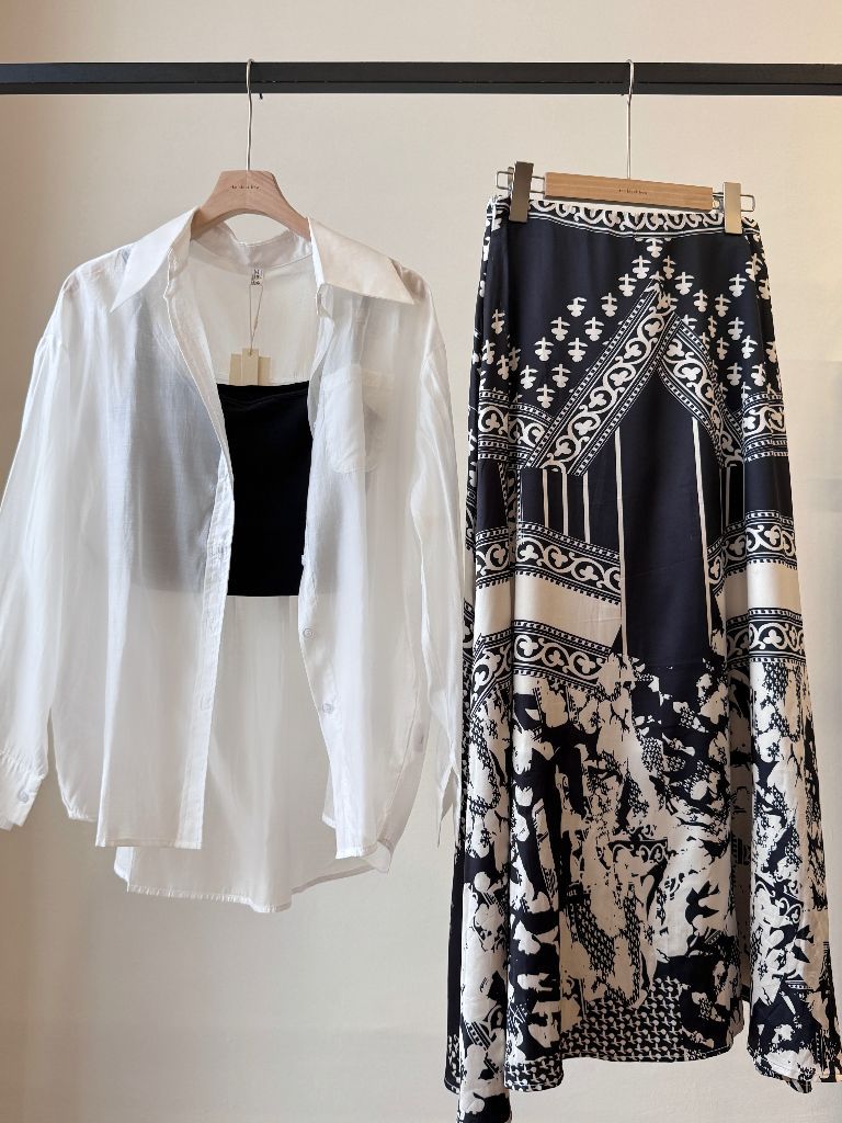 Videl Graphic Printing Skirt