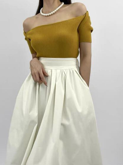 Fabianco Queen Anne Collar Knit Top
