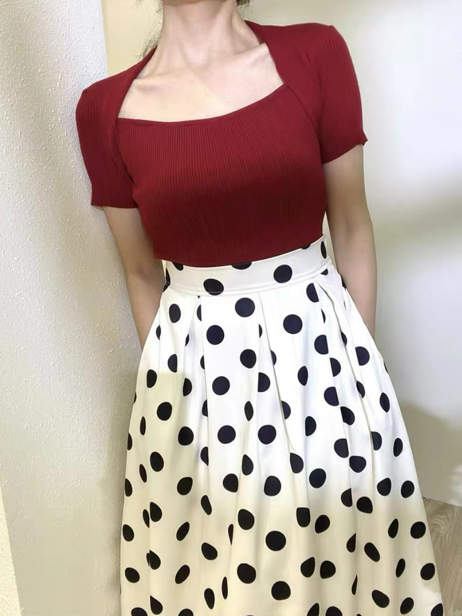 Fabianco Queen Anne Collar Knit Top