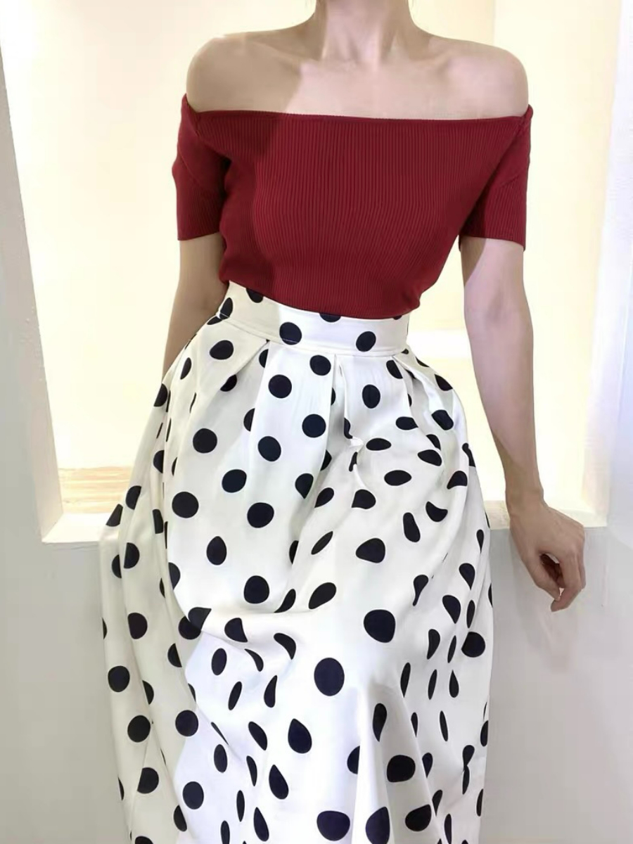 Fabianco Queen Anne Collar Knit Top