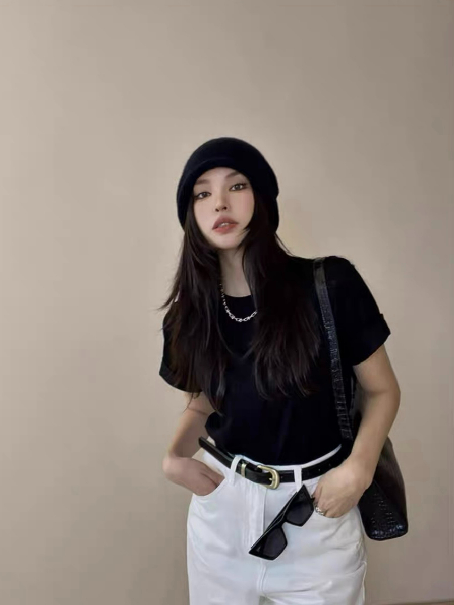 Florence Round Neck Basic Tee