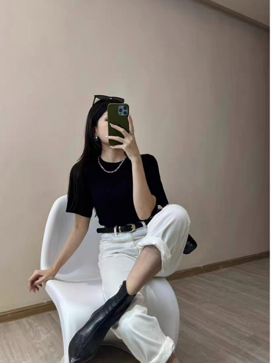 Florence Round Neck Basic Tee