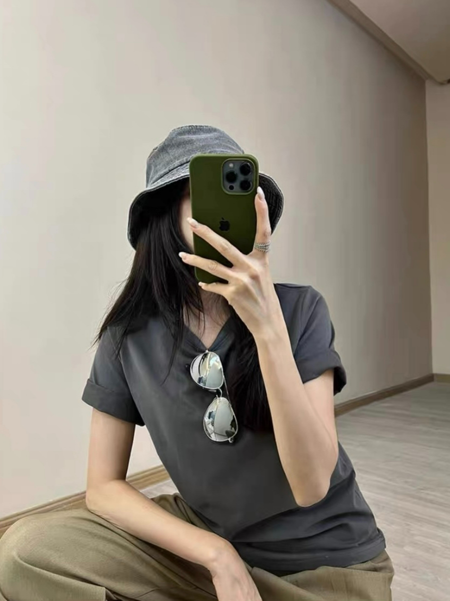 Florence Round Neck Basic Tee