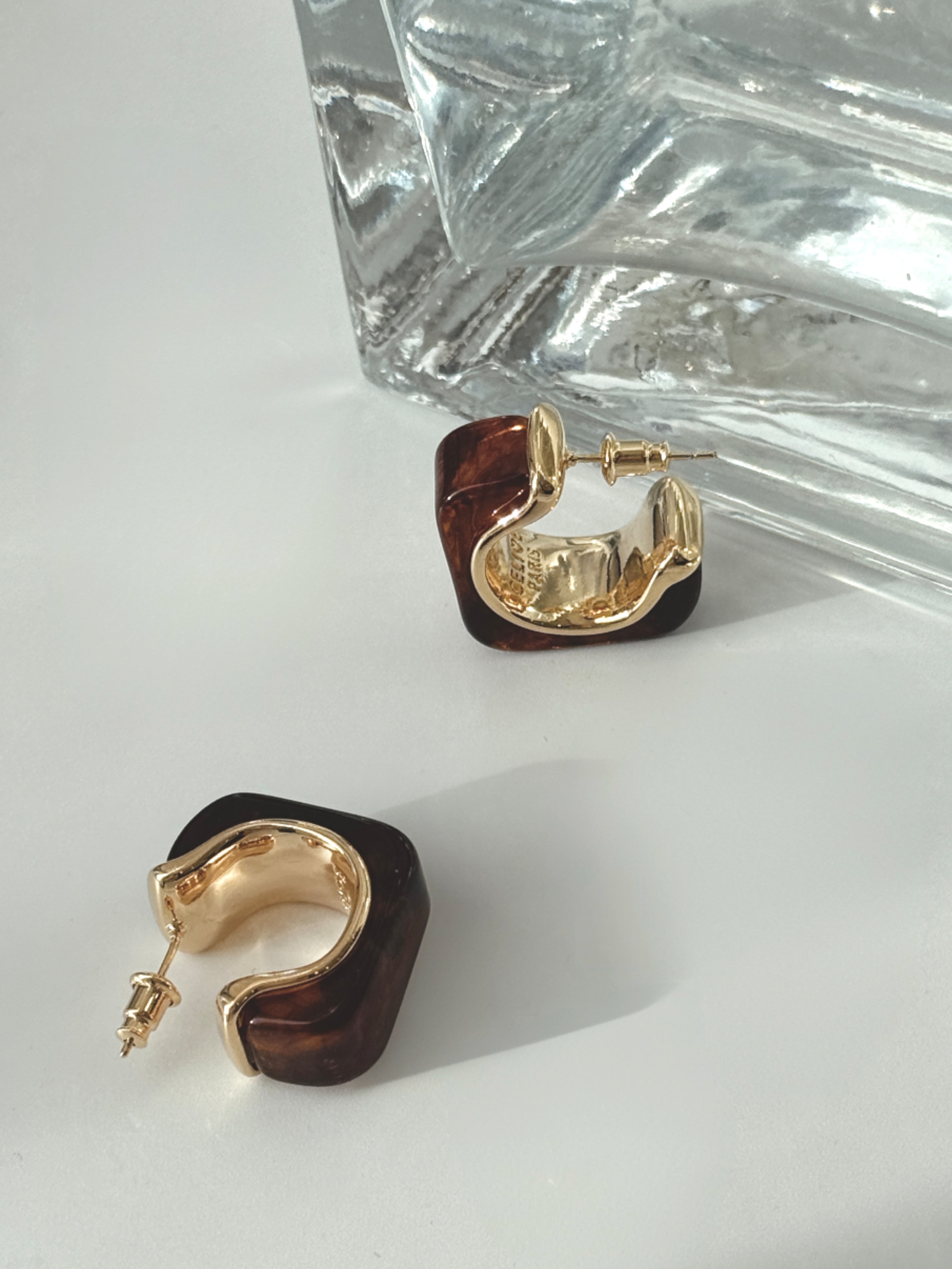 Yun-Suu Hoop Earrings