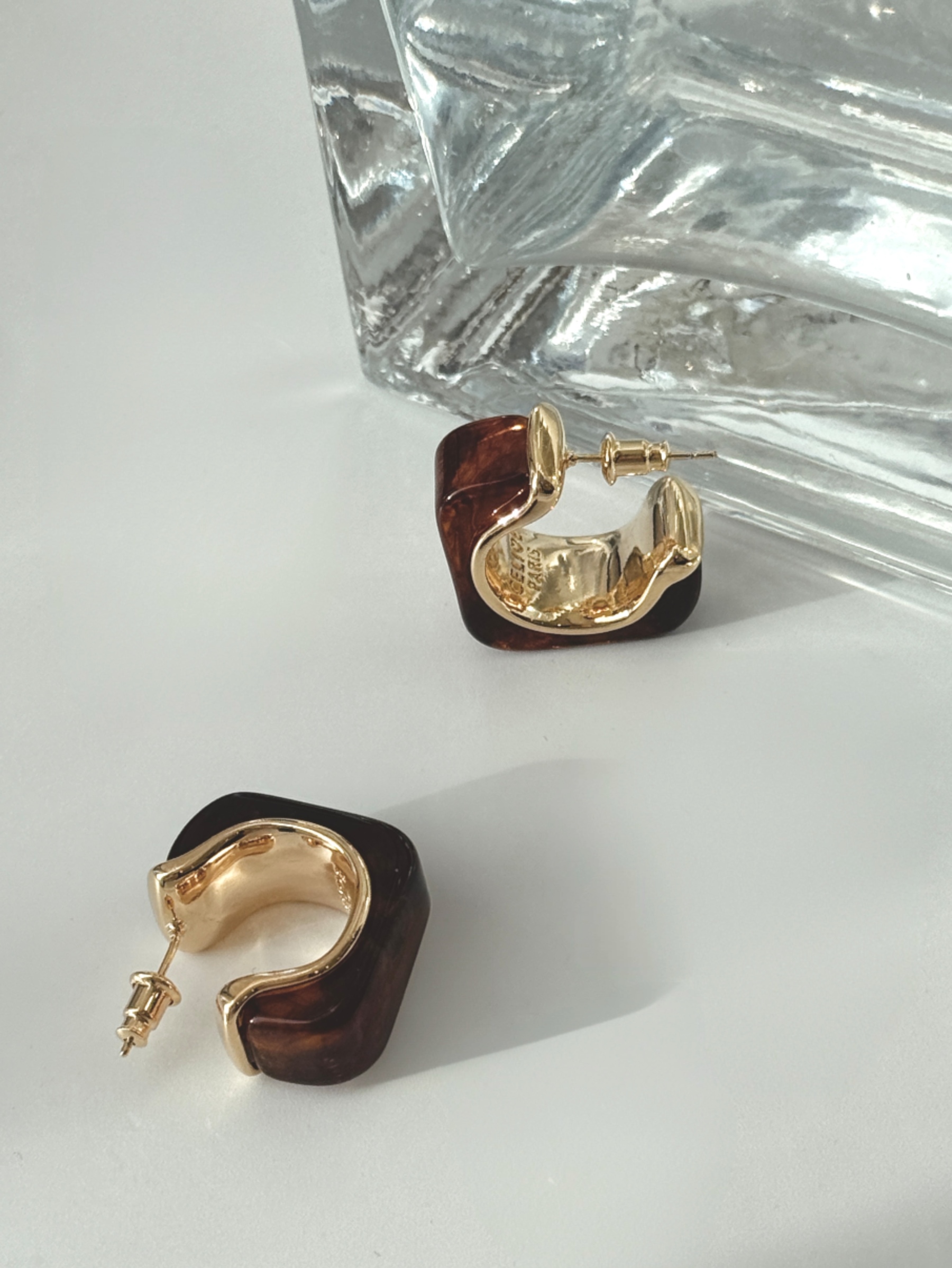 Yun-Suu Hoop Earrings