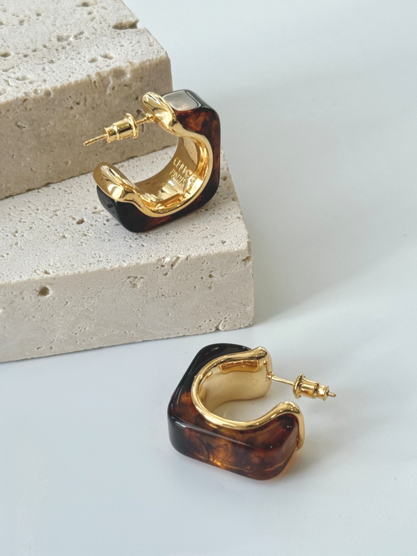 Yun-Suu Hoop Earrings