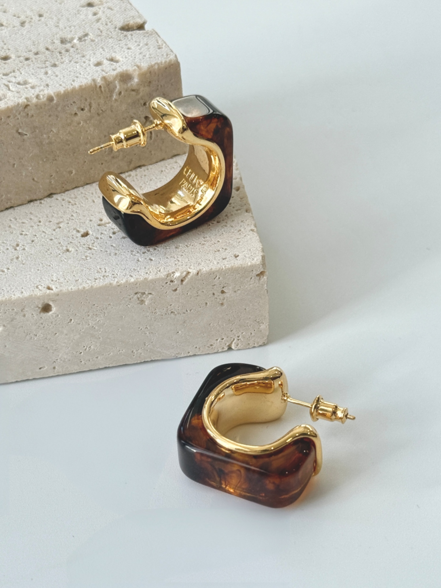 Yun-Suu Hoop Earrings