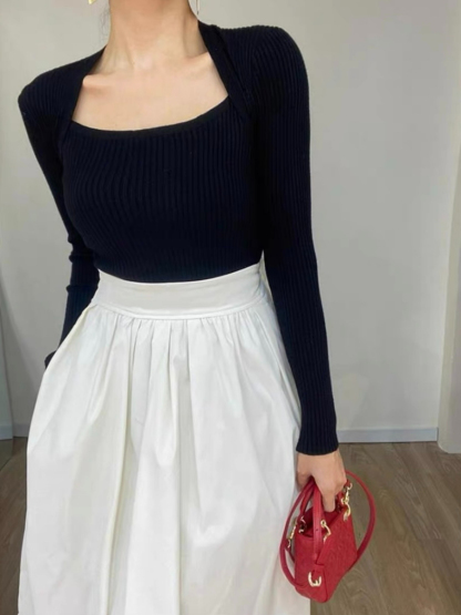 Fabian Queen Anne Collar Long Sleeves Knit Top