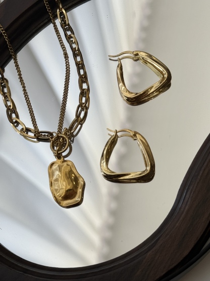 Bon-Hwa Pendant Chain Necklace