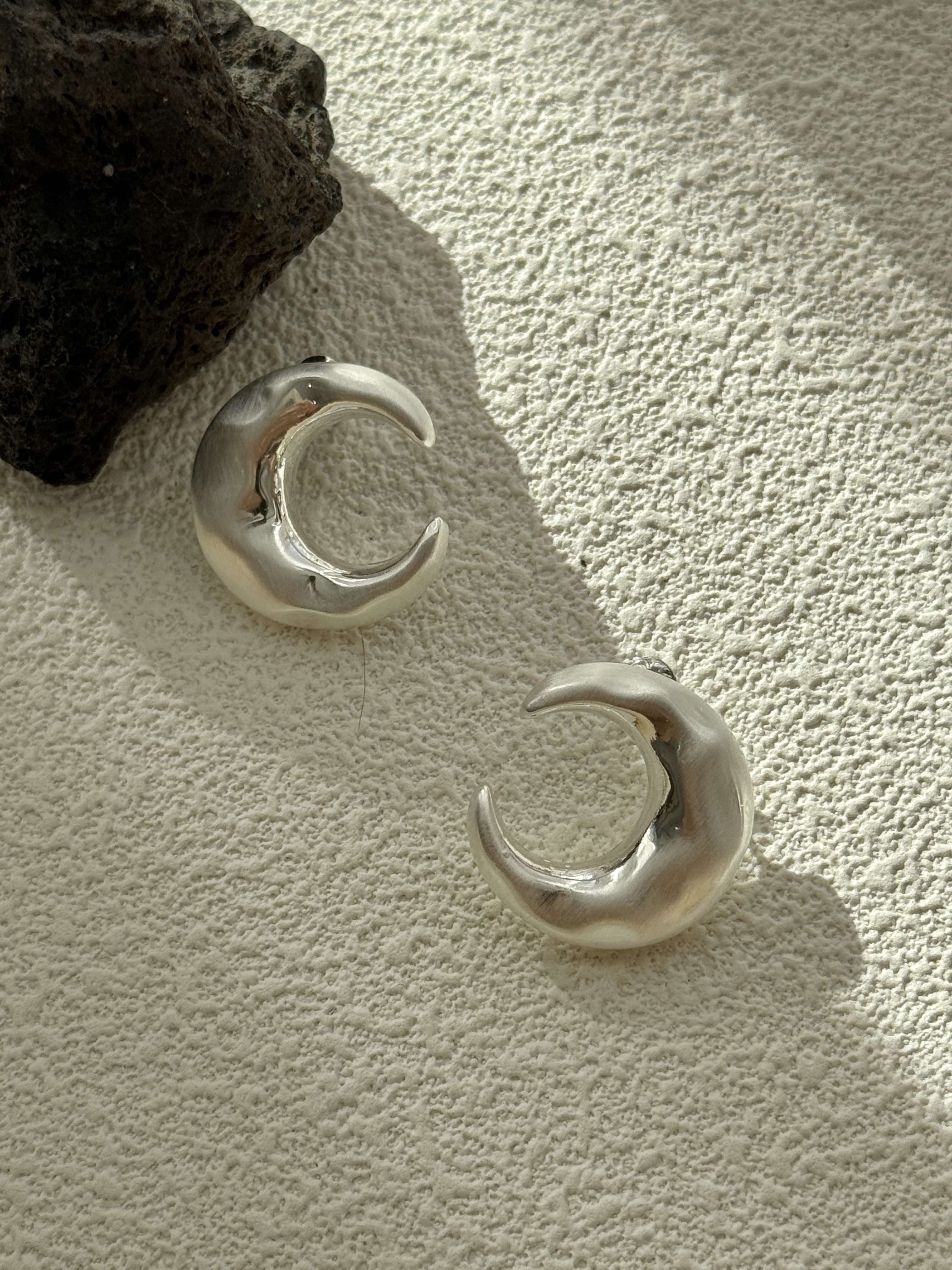 Loo-Na Moon Ear Studs