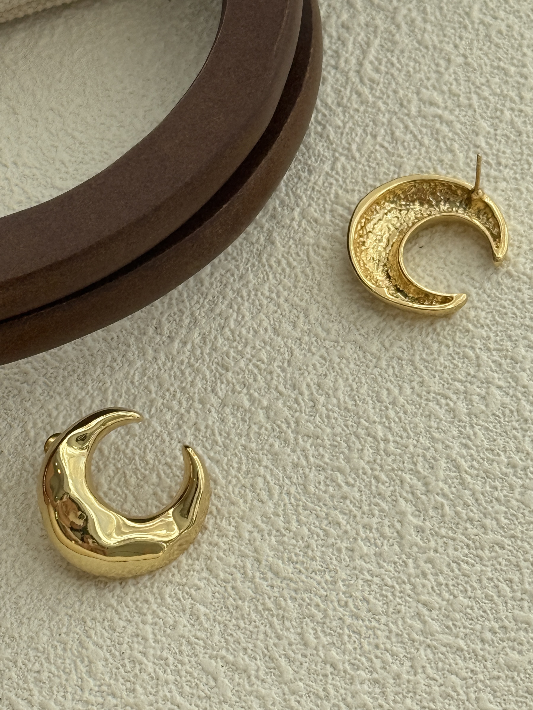 Loo-Na Moon Ear Studs