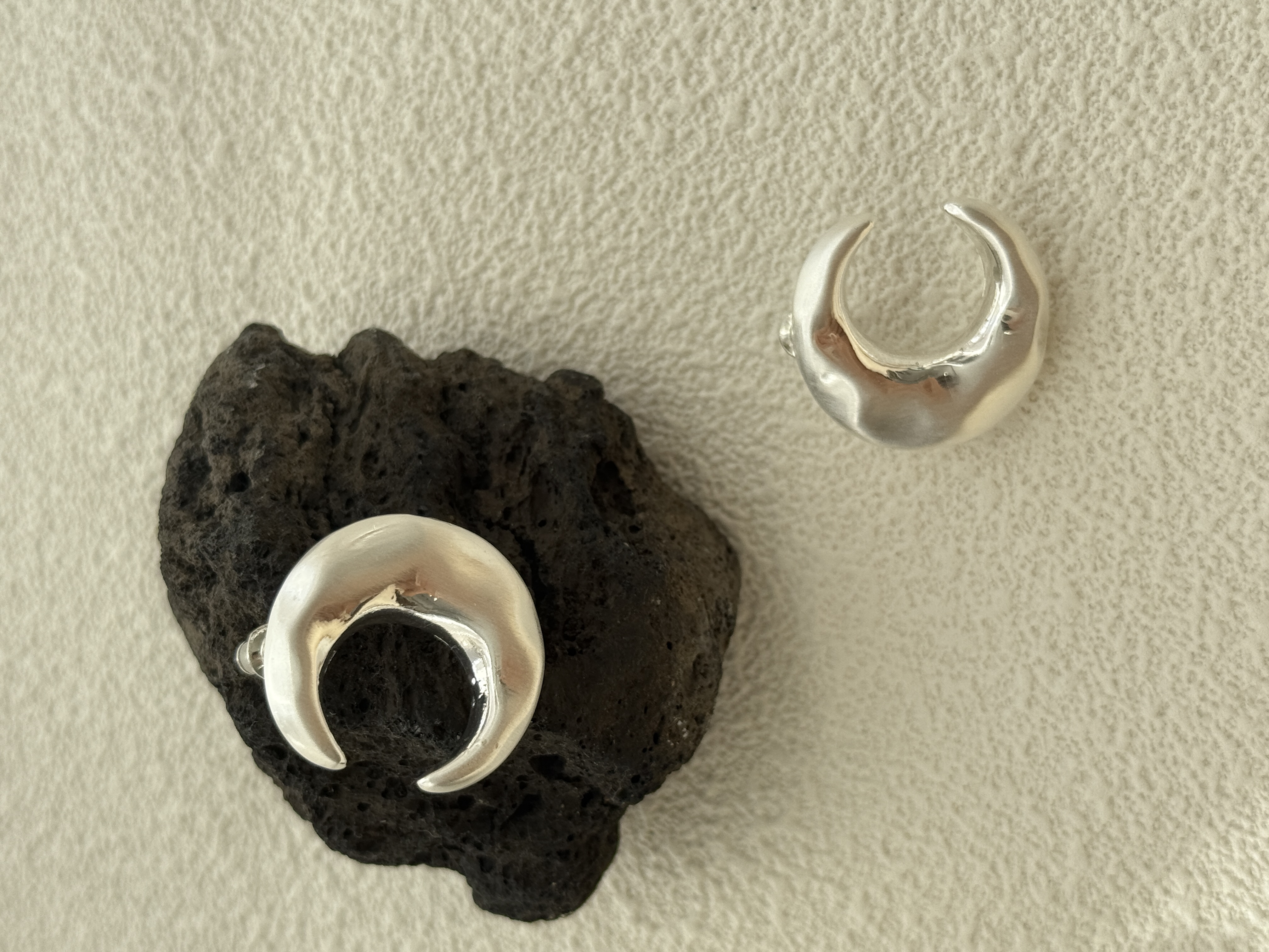 Loo-Na Moon Ear Studs