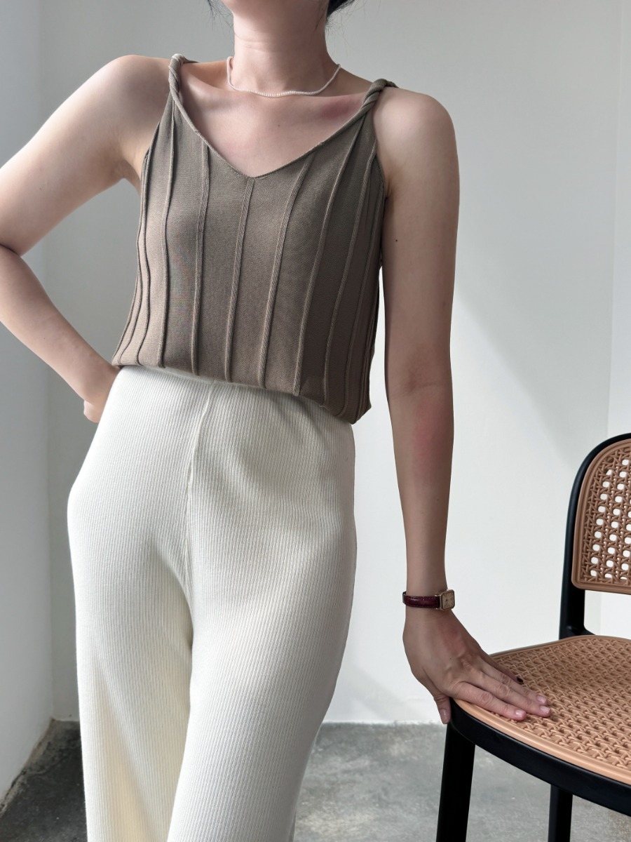 Emmett Twist Knot V-Neck Knit Top-The Black Bow-