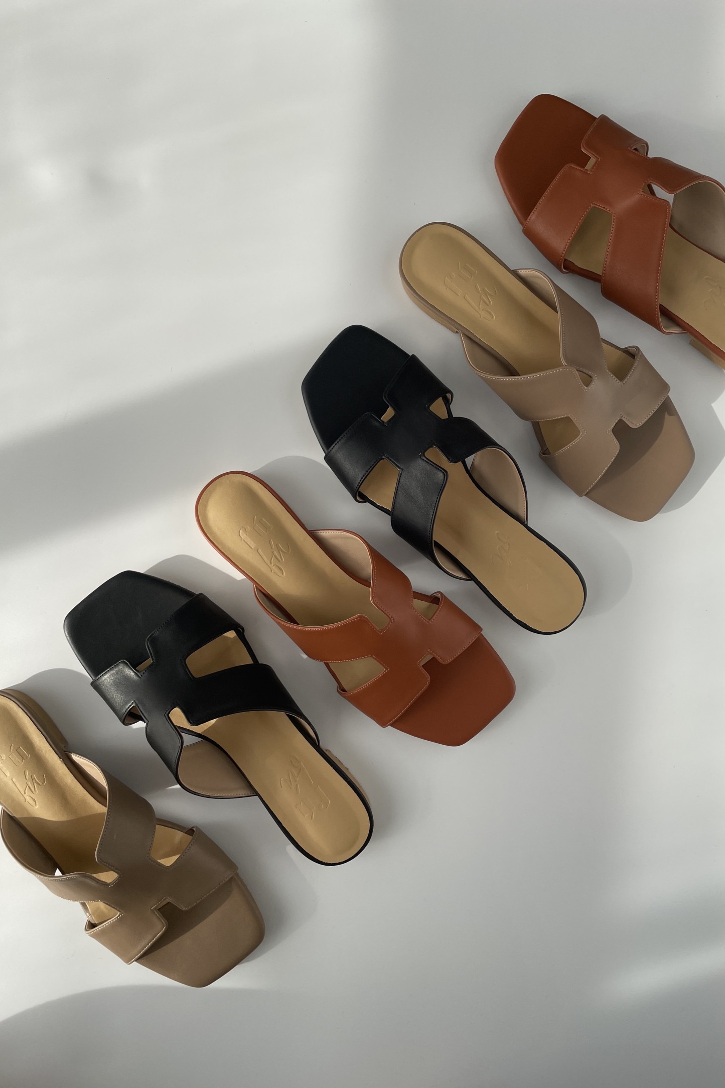 Louisé Geometric Sandal-Sand Beige-The Black Bow-