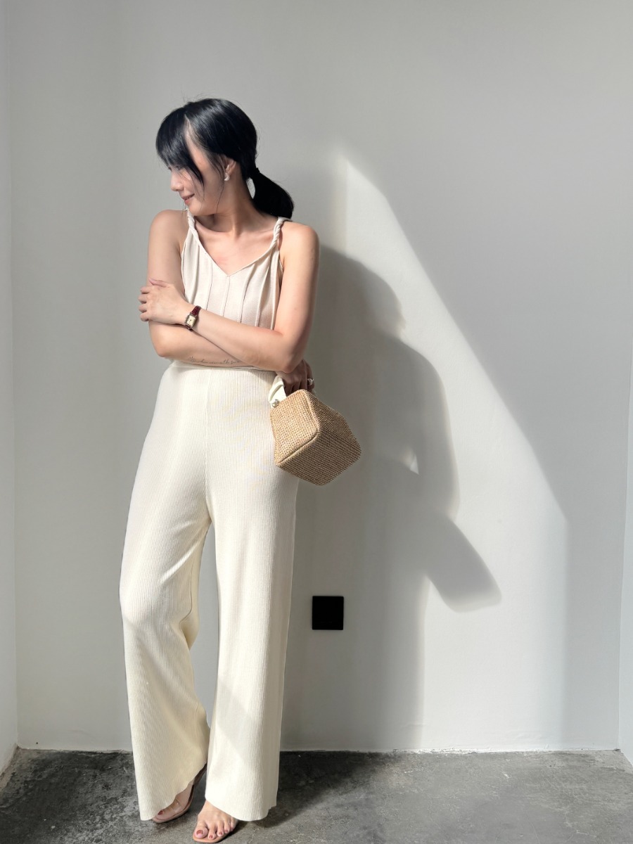 Emmett Twist Knot V-Neck Knit Top-The Black Bow-