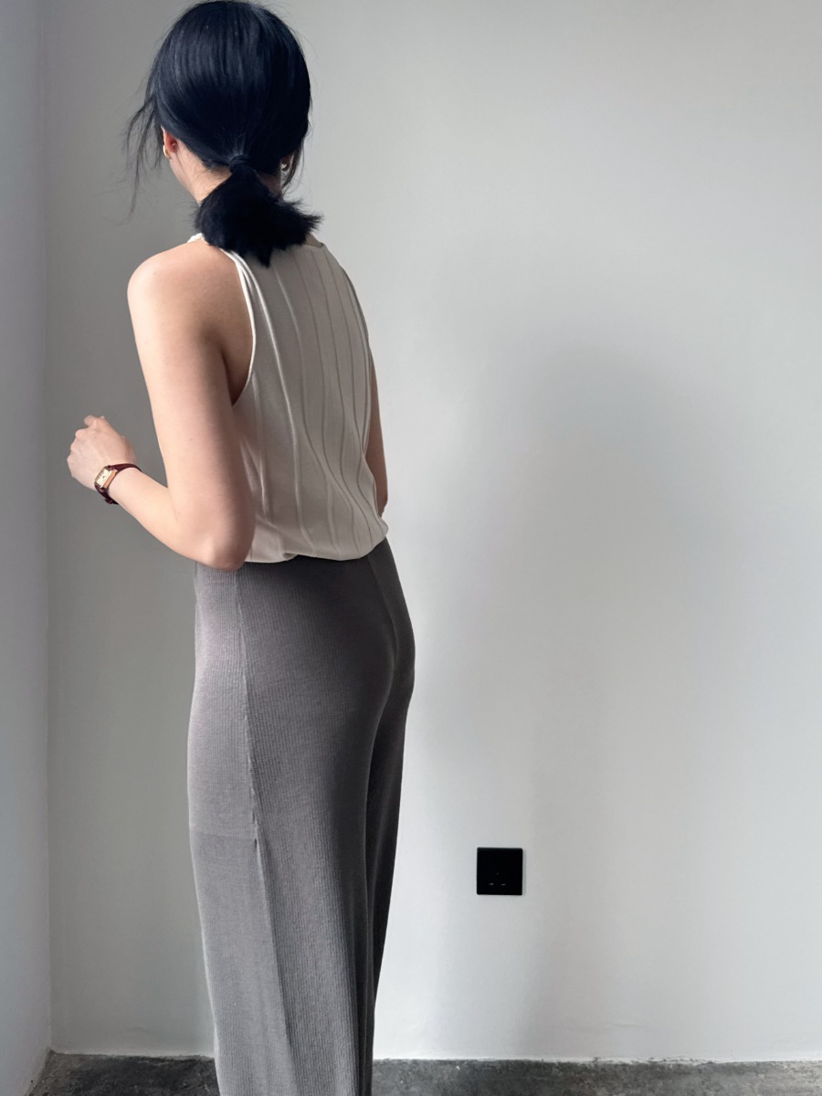 Emmett Twist Knot V-Neck Knit Top-The Black Bow-