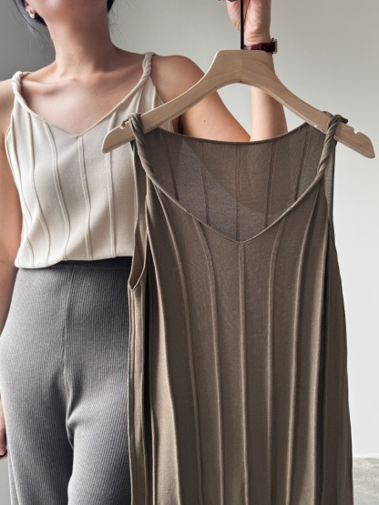 Emmett Twist Knot V-Neck Knit Top-The Black Bow-