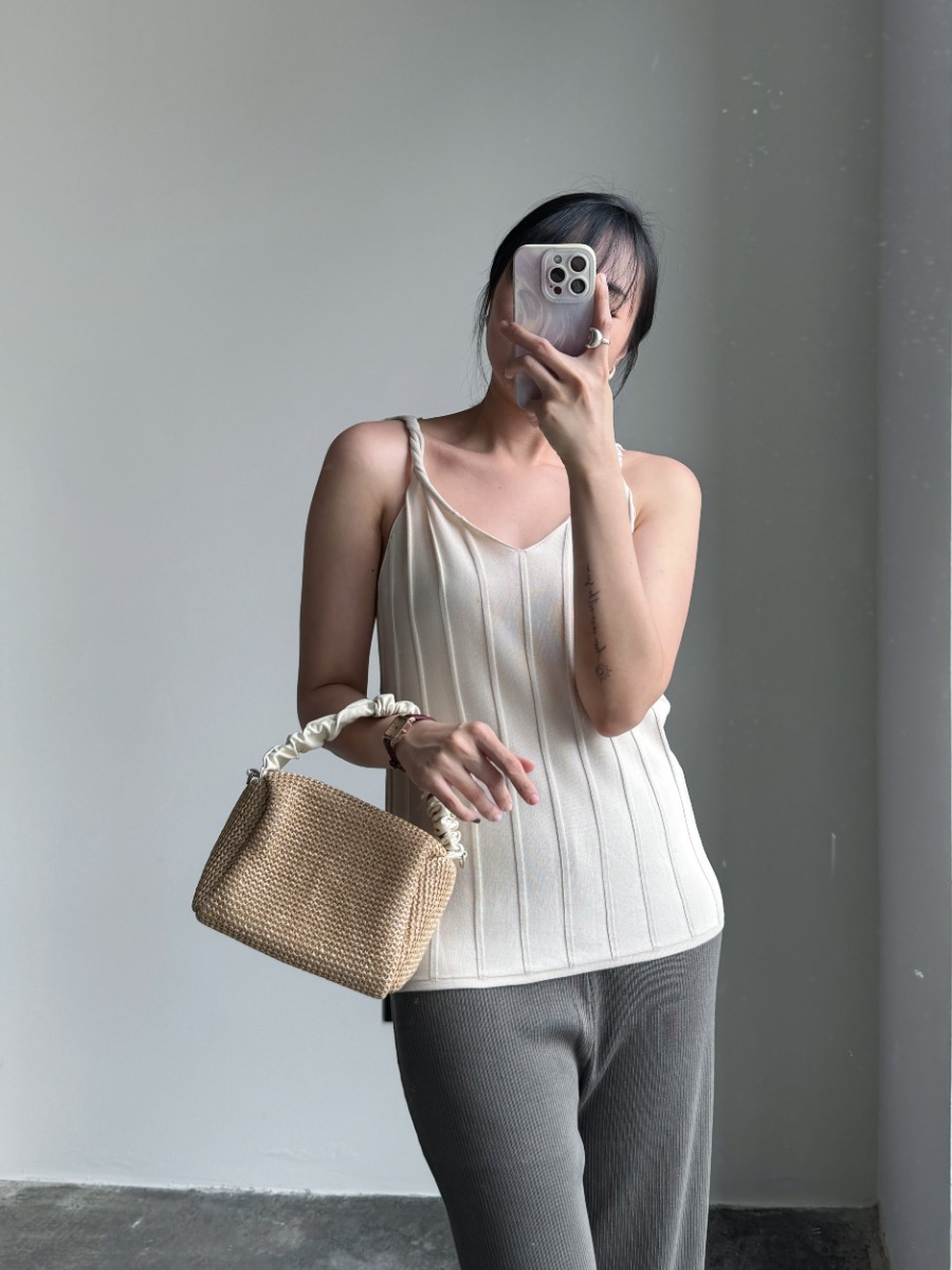 Emmett Twist Knot V-Neck Knit Top-The Black Bow-