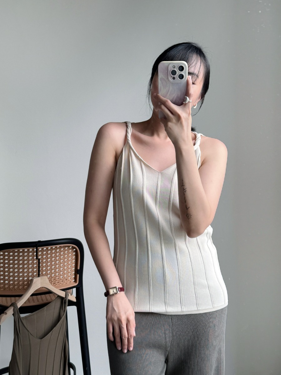 Emmett Twist Knot V-Neck Knit Top-The Black Bow-