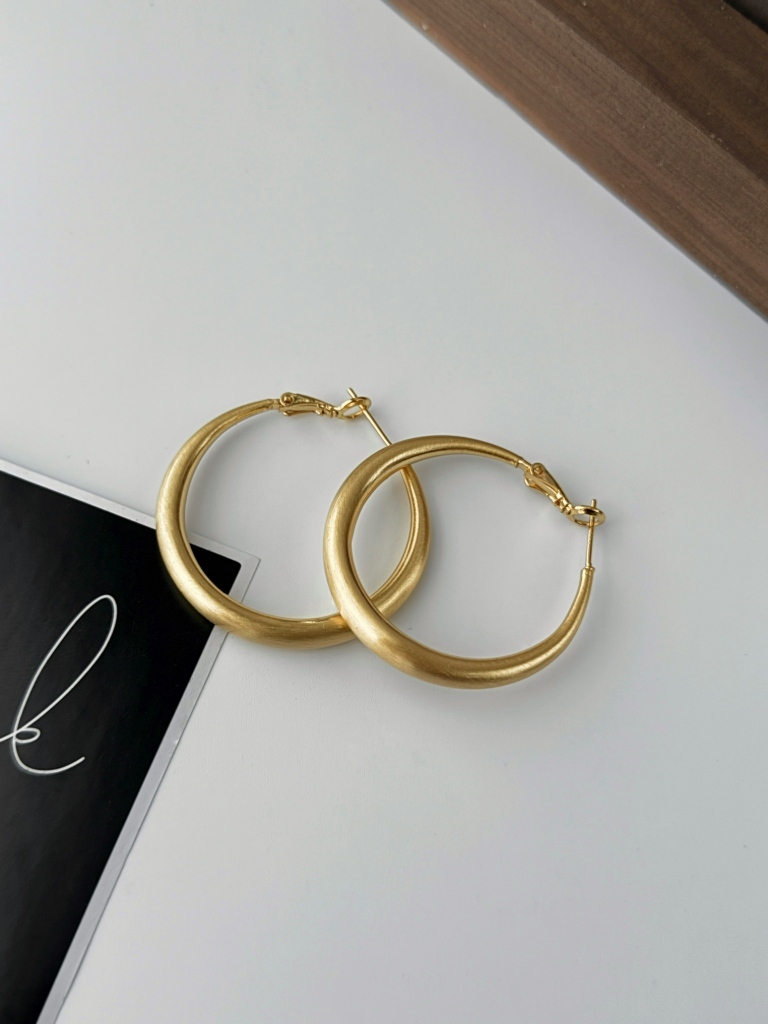 Zahra Frosted Hoop Earrings