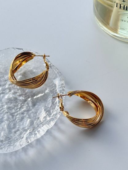 Seo-Yoon Twist Hoop Earrings