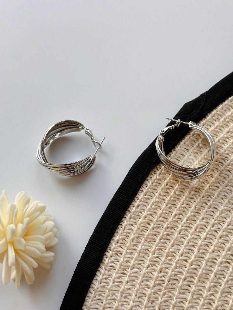 Seo-Yoon Twist Hoop Earrings