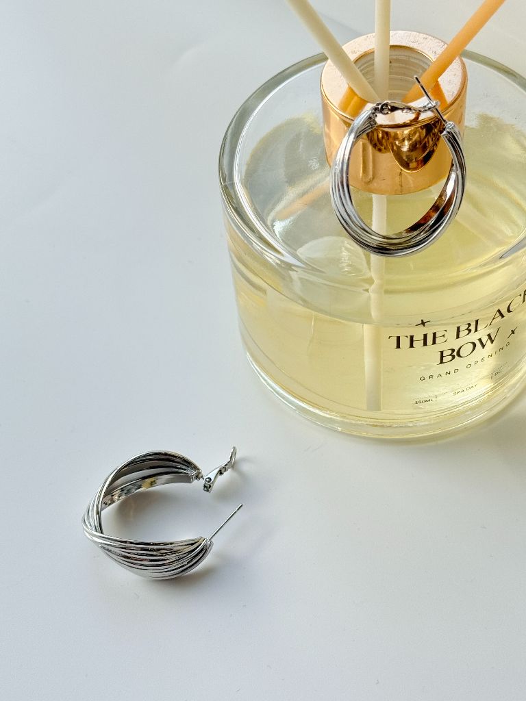 Seo-Yoon Twist Hoop Earrings