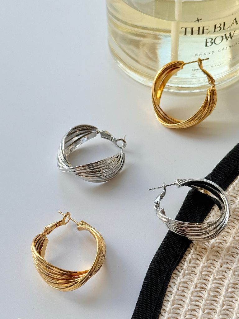 Seo-Yoon Twist Hoop Earrings