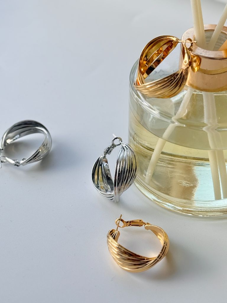 Seo-Yoon Twist Hoop Earrings
