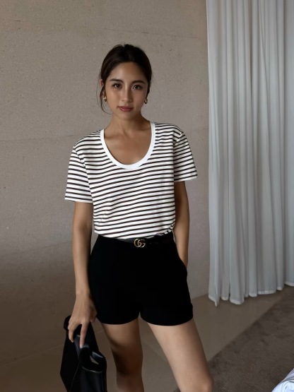 Minz Clean Fit U-Neck Striped Tee (Discounted-L size)-The Black Bow-