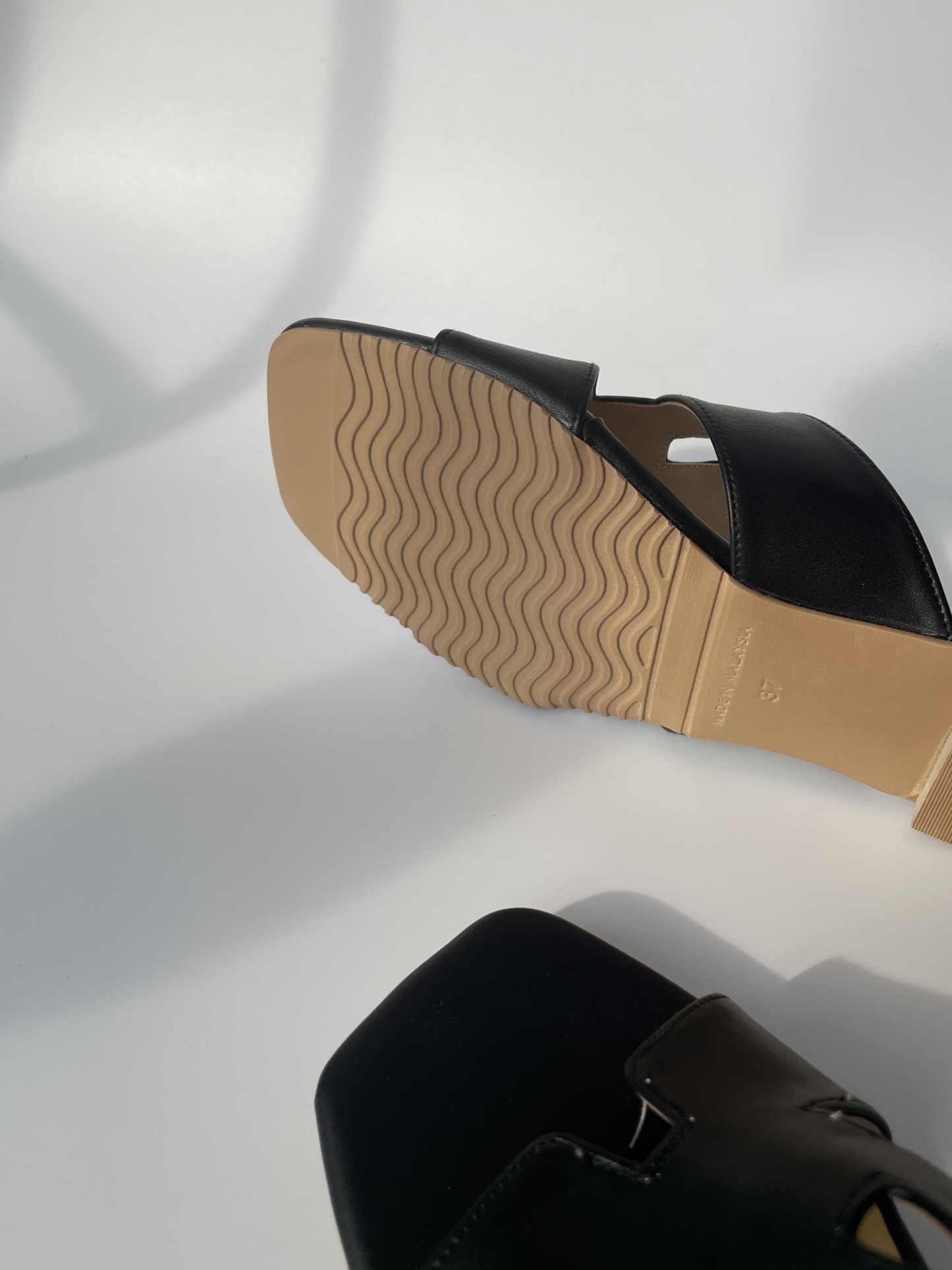 Louisé Geometric Sandal-Black-The Black Bow-