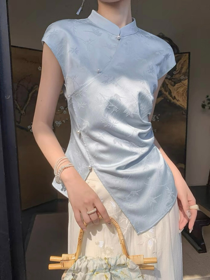 Cang Fen Asymmetric Oriental Top-The Black Bow-
