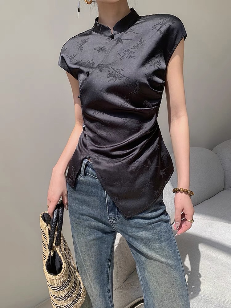 Cang Fen Asymmetric Oriental Top-The Black Bow-