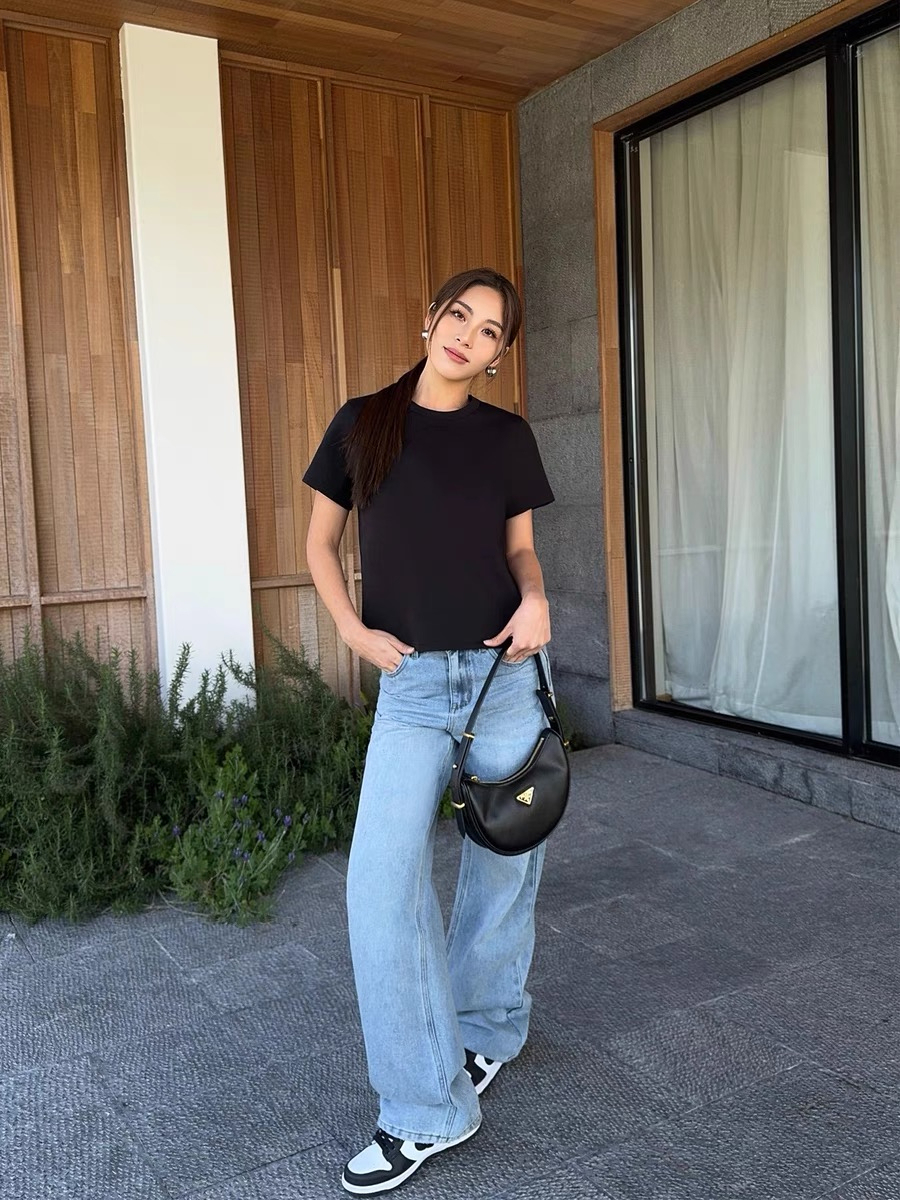 Millie Classic Crew Neck Basic Tee (Discounted-S, M, L size)-The Black Bow-