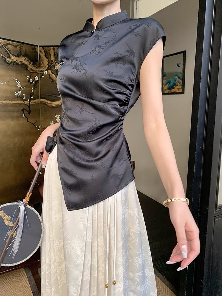 Cang Fen Asymmetric Oriental Top-The Black Bow-