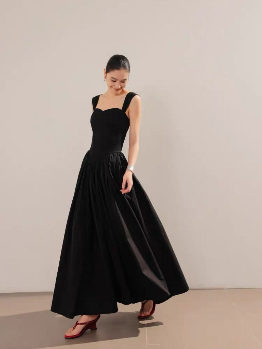 Lyvivi Sweetheart Structured Bodice Evening Gown