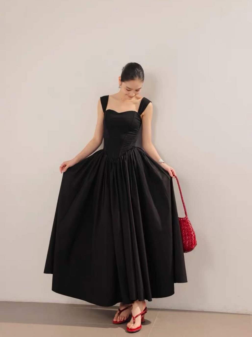 Lyvivi Sweetheart Structured Bodice Evening Gown