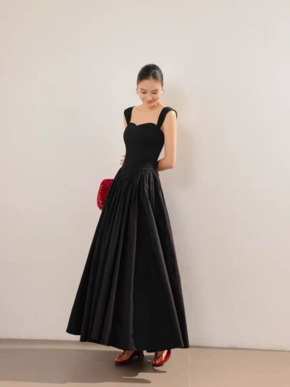 Lyvivi Sweetheart Structured Bodice Evening Gown