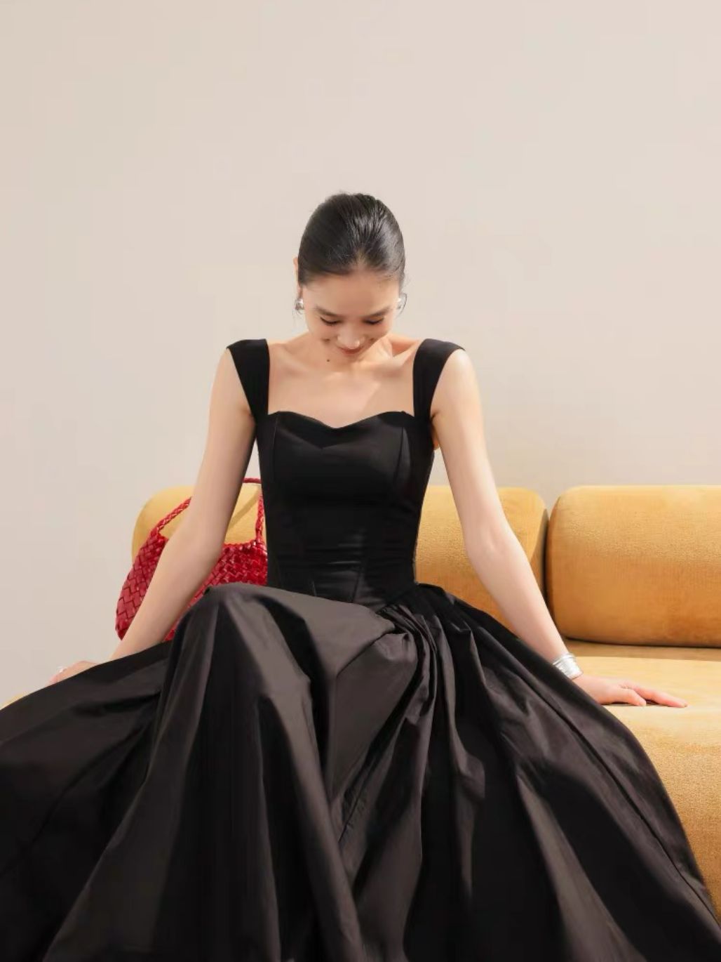 Lyvivi Sweetheart Structured Bodice Evening Gown