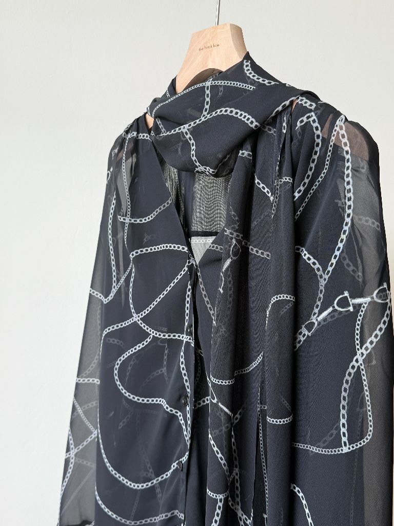 Wirenth Graphic Print Long Sleeve Top