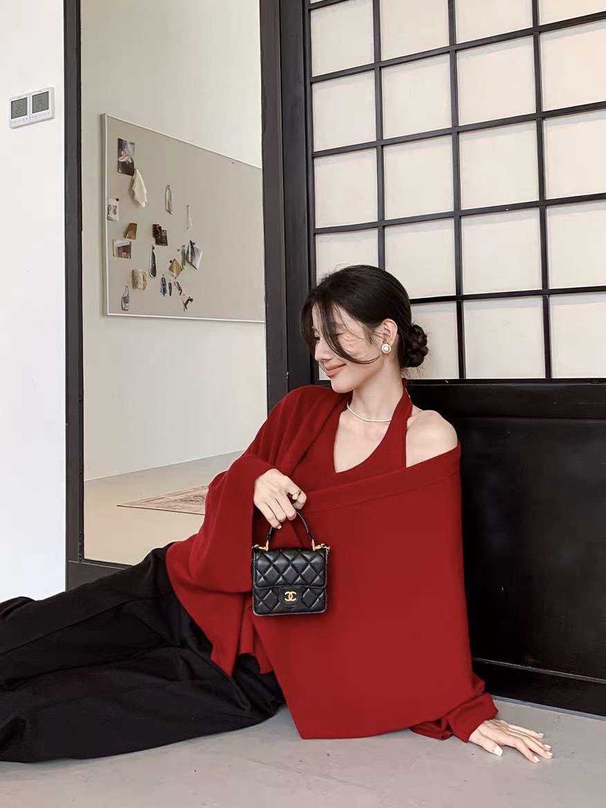 Laselle Two Pieces Halter Neck Button Knit Top with Shawl 