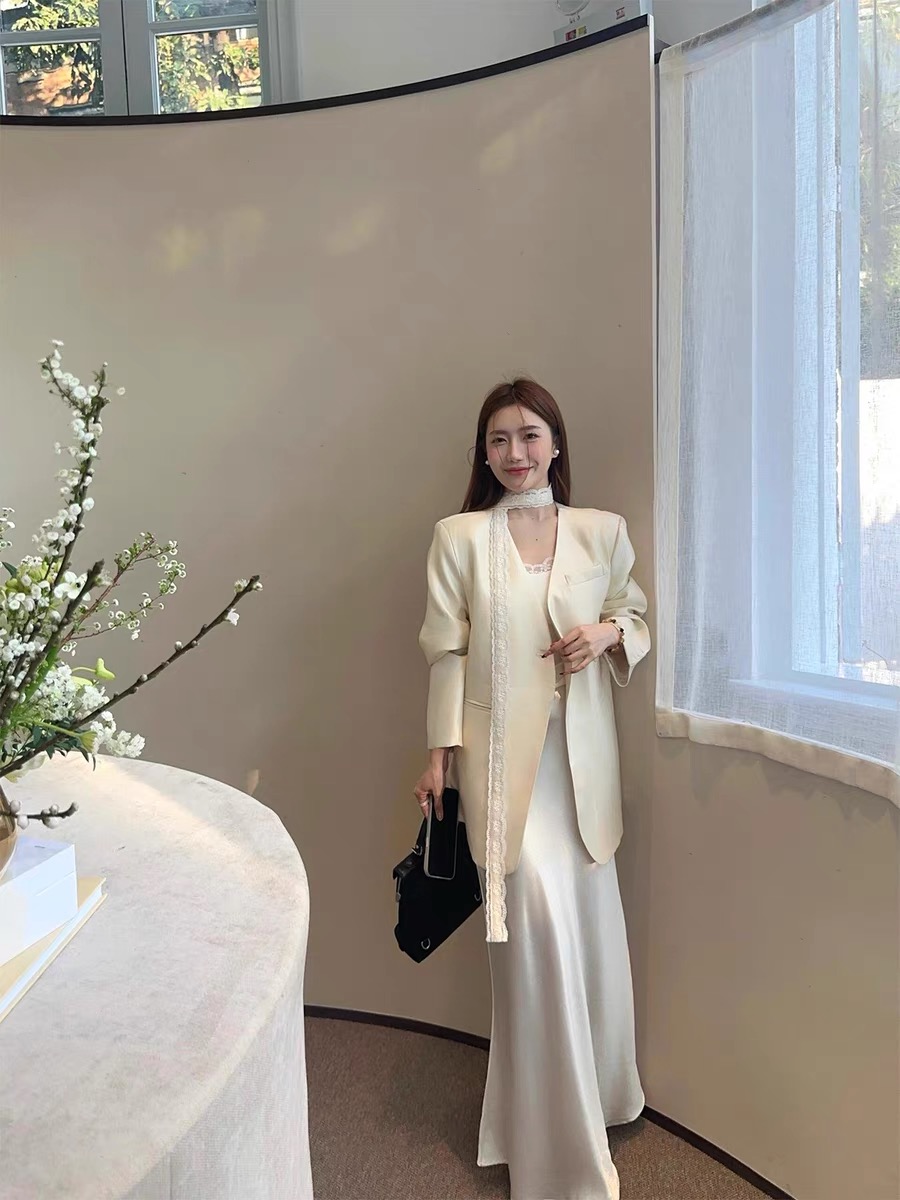 Ziva Glossy Blazer