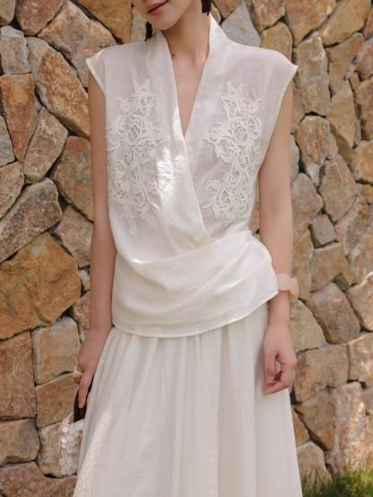 Ling Zi Graceful Embroided Vest & Flowy Hem Skirt (Sold Seperately)