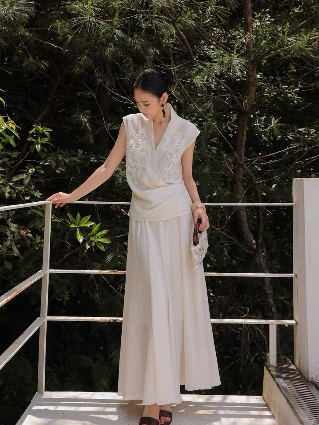 Ling Zi Graceful Embroided Vest & Flowy Hem Skirt (Sold Seperately)