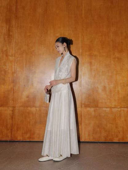 Ling Zi Graceful Embroided Vest & Flowy Hem Skirt (Sold Seperately)